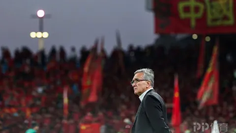 冠军争夺战？斯洛特神秘回应：今夏静观其变，上赛季领先时亦是如此低调！